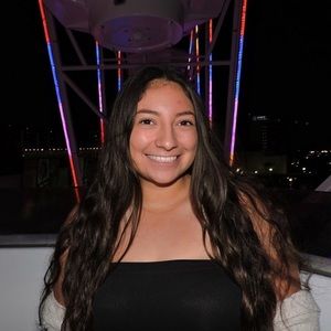 Meet your Posher, Alexis